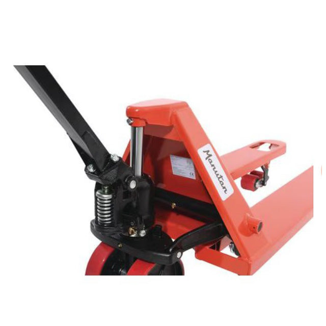 Ergonomic handle hand pallet truck for easy manoeuvring